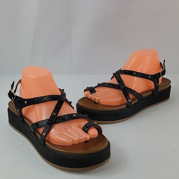 Ovyé Black Leather Women's Sandals - Picture 3 of 13